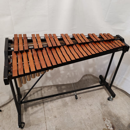 Yamaha YX-135 – 3.5 Octave Padauk Bar Xylophone – Very Good