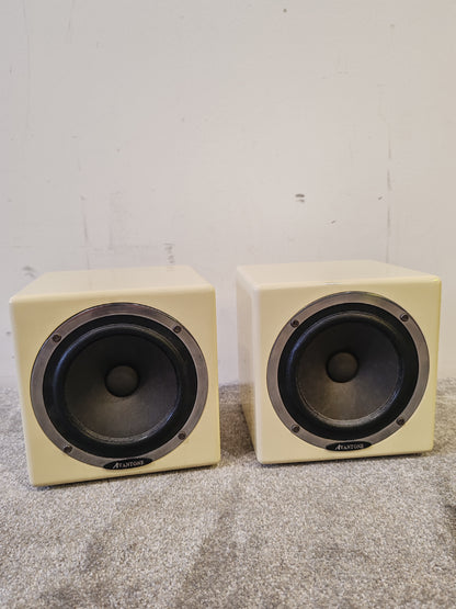 Avantone MixCube Pair of Speakers  - Full-Range Audio, Passive - Very Good