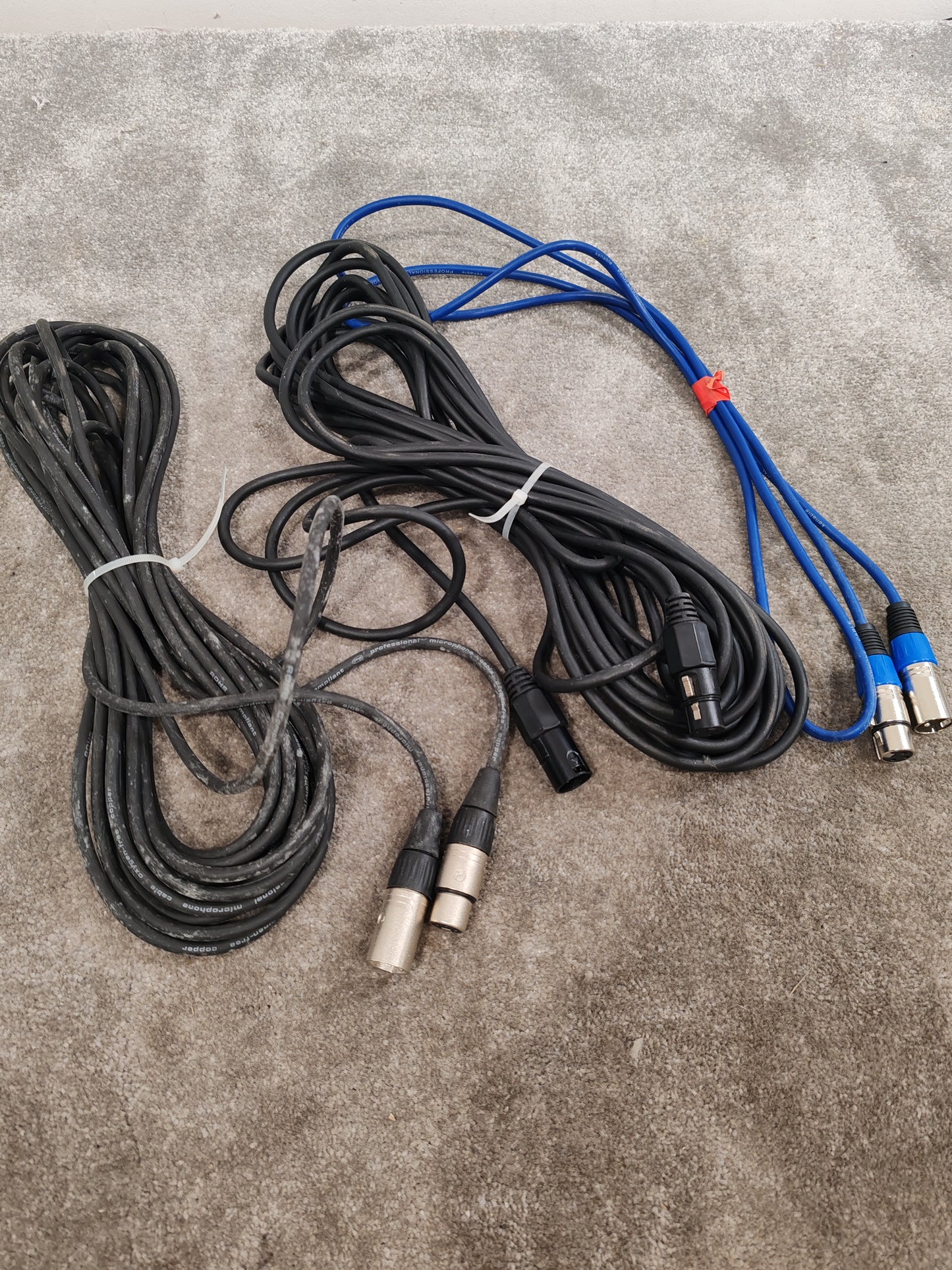 3x XLR Male to Female Microphone Cables 2 Long and 1 Short – Very Good