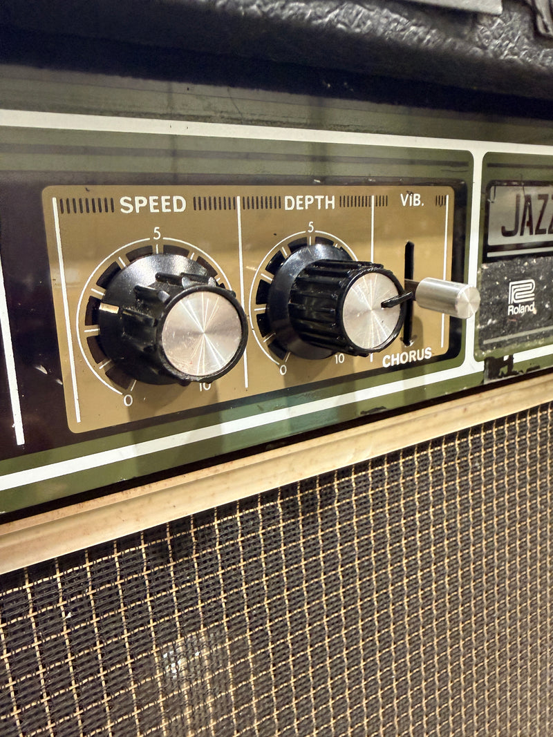 Roland JC-160 Jazz Chorus Guitar Amplifier 120-Watt 4x10