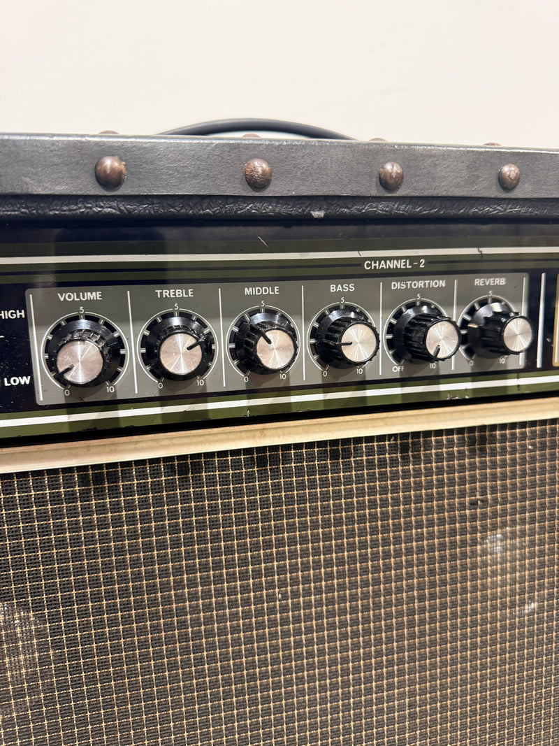 Roland JC-160 Jazz Chorus Guitar Amplifier 120-Watt 4x10