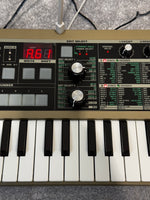 Korg Microkorg Synthesizer / Vocoder With Carry Case - Image 4