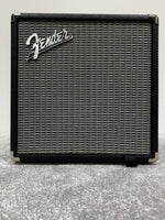 Fender Rumble 15 - Bass Combo Amplifier - Image 2