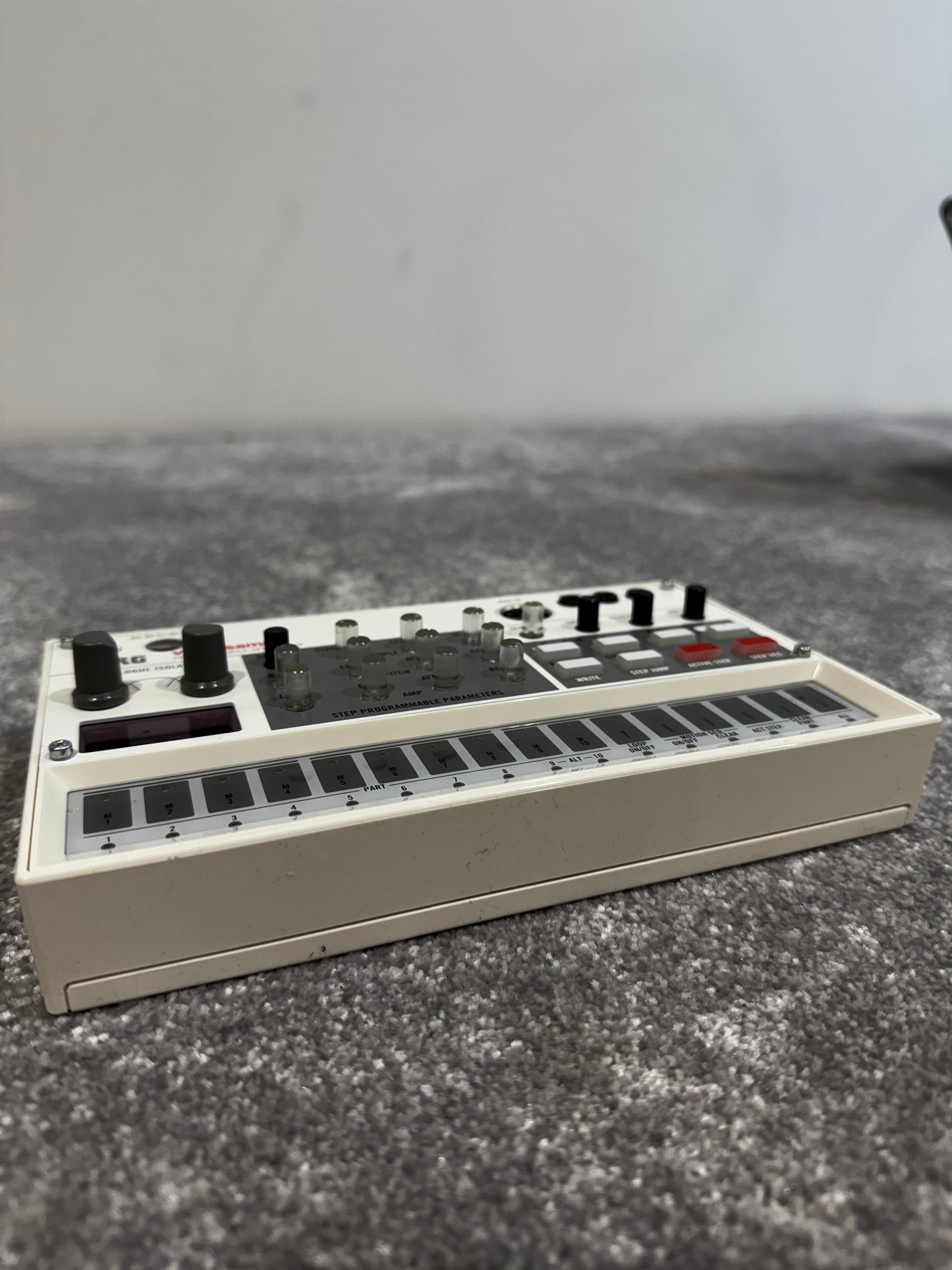 Korg Volca Sample - Digital Sample Sequencer Built in Effects
