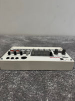Korg Volca Sample - Digital Sample Sequencer Built in Effects - Image 4