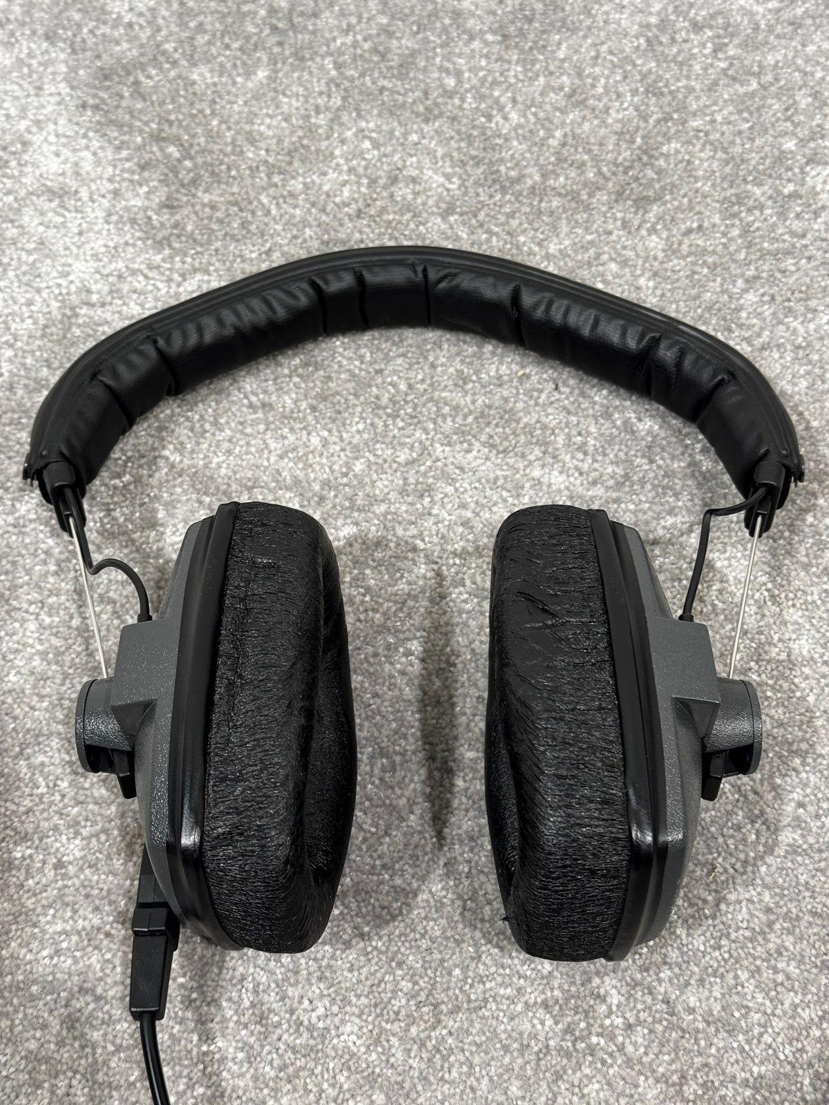 beyerdynamic DT-150 - Studio Headphones