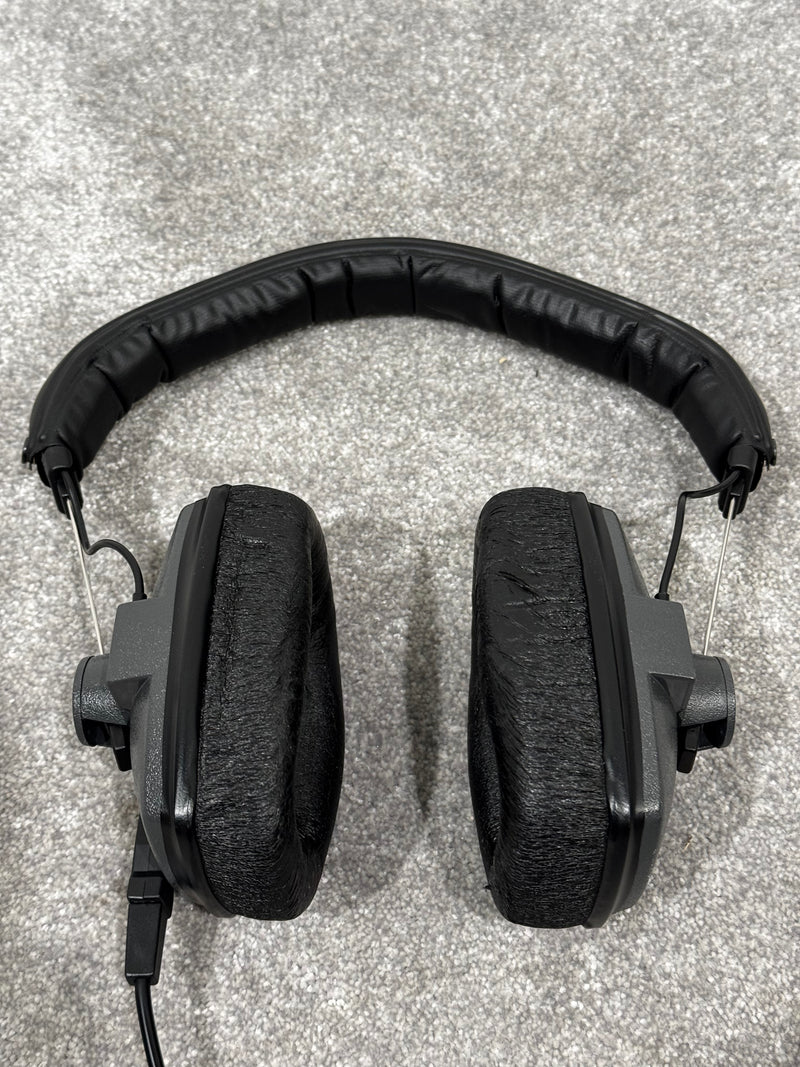 beyerdynamic DT-150 - Studio Headphones - Image 1
