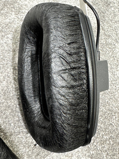 beyerdynamic DT-150 - Studio Headphones