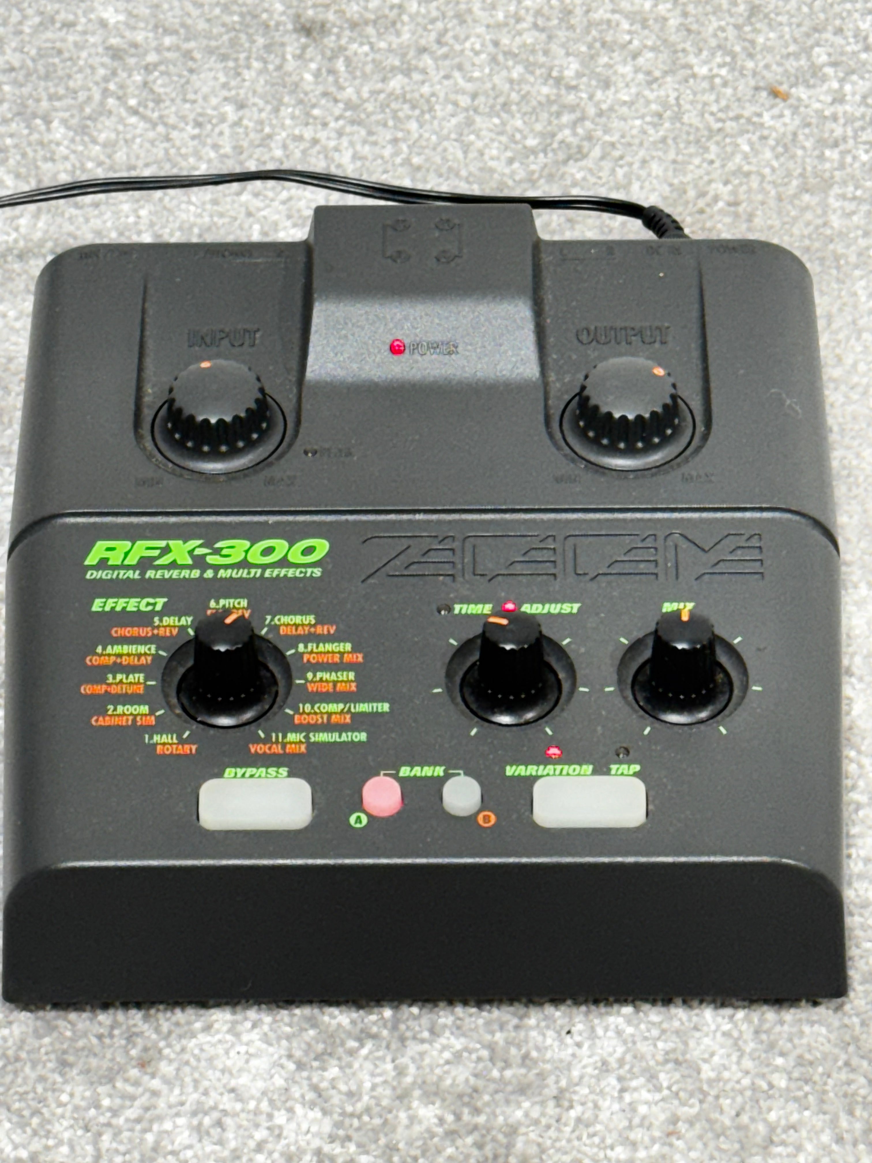 Zoom RFX-300 Digital Reverb & Multi Effects – Audio Trader