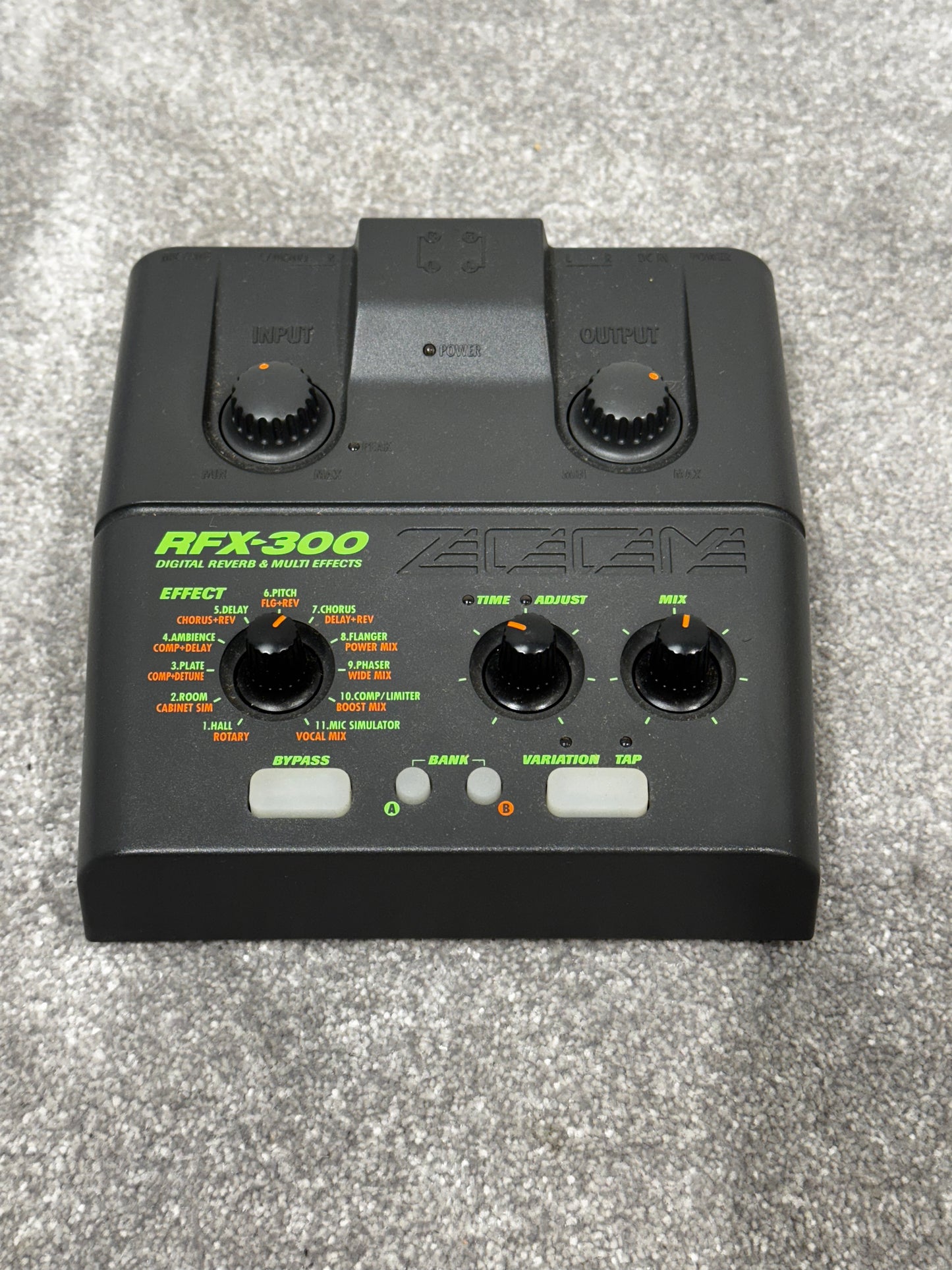 Zoom RFX-300 Digital Reverb & Multi Effects