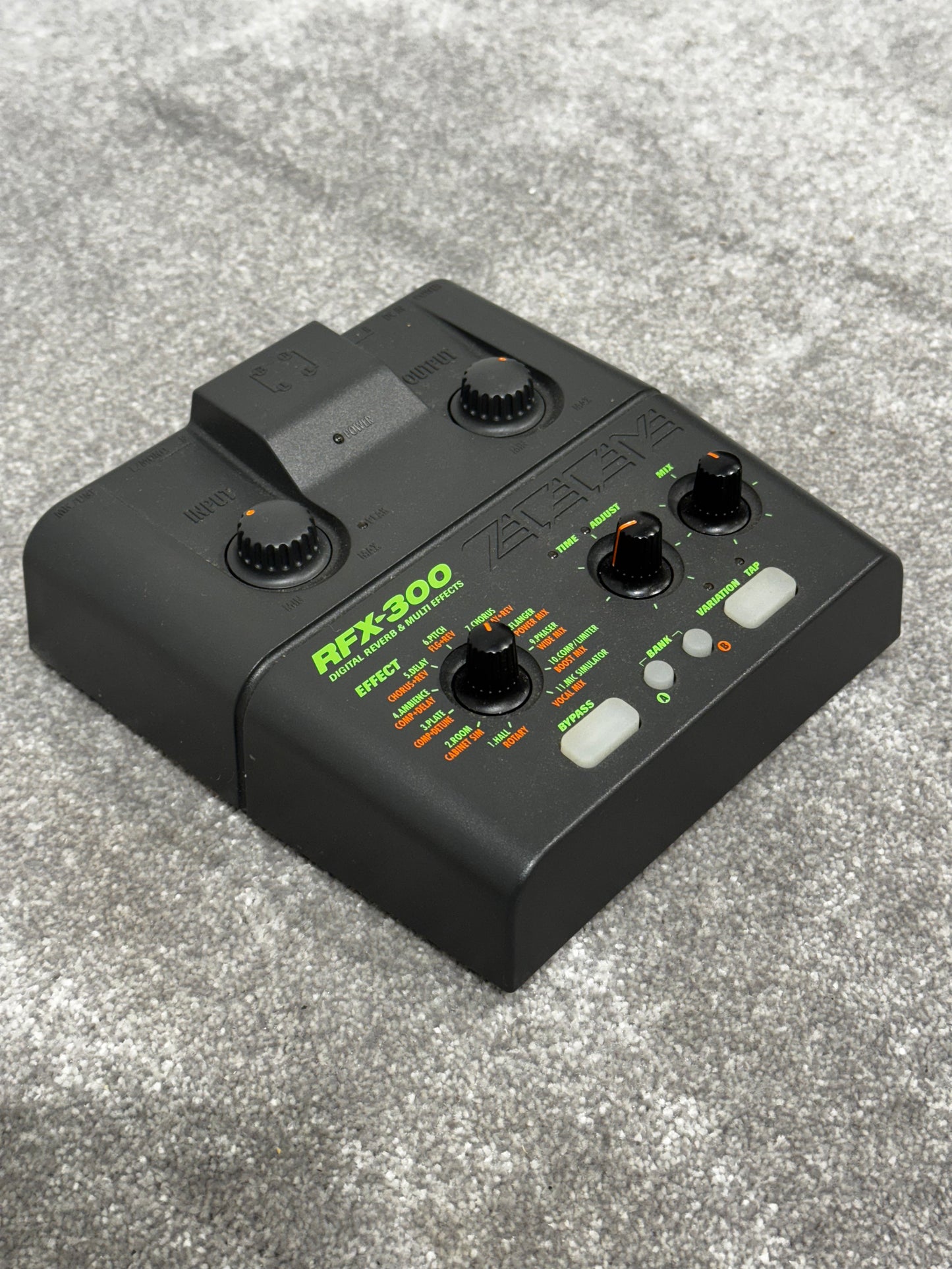 Zoom RFX-300 Digital Reverb & Multi Effects