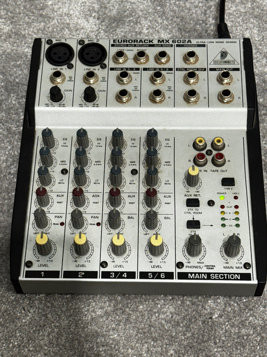 Behringer Eurorack MX 602A - 6 Channel Mixer