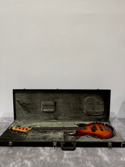 Yamaha BB1100S 4-string bass guitar with Yamaha Hard Case