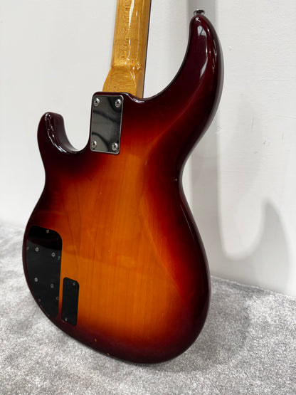 Yamaha BB1100S 4-string bass guitar with Yamaha Hard Case