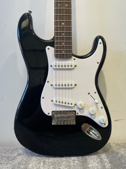 Fender Squier Stratocaster Indonesia - Black, Rosewood Neck w/ Soft Case - Very Good