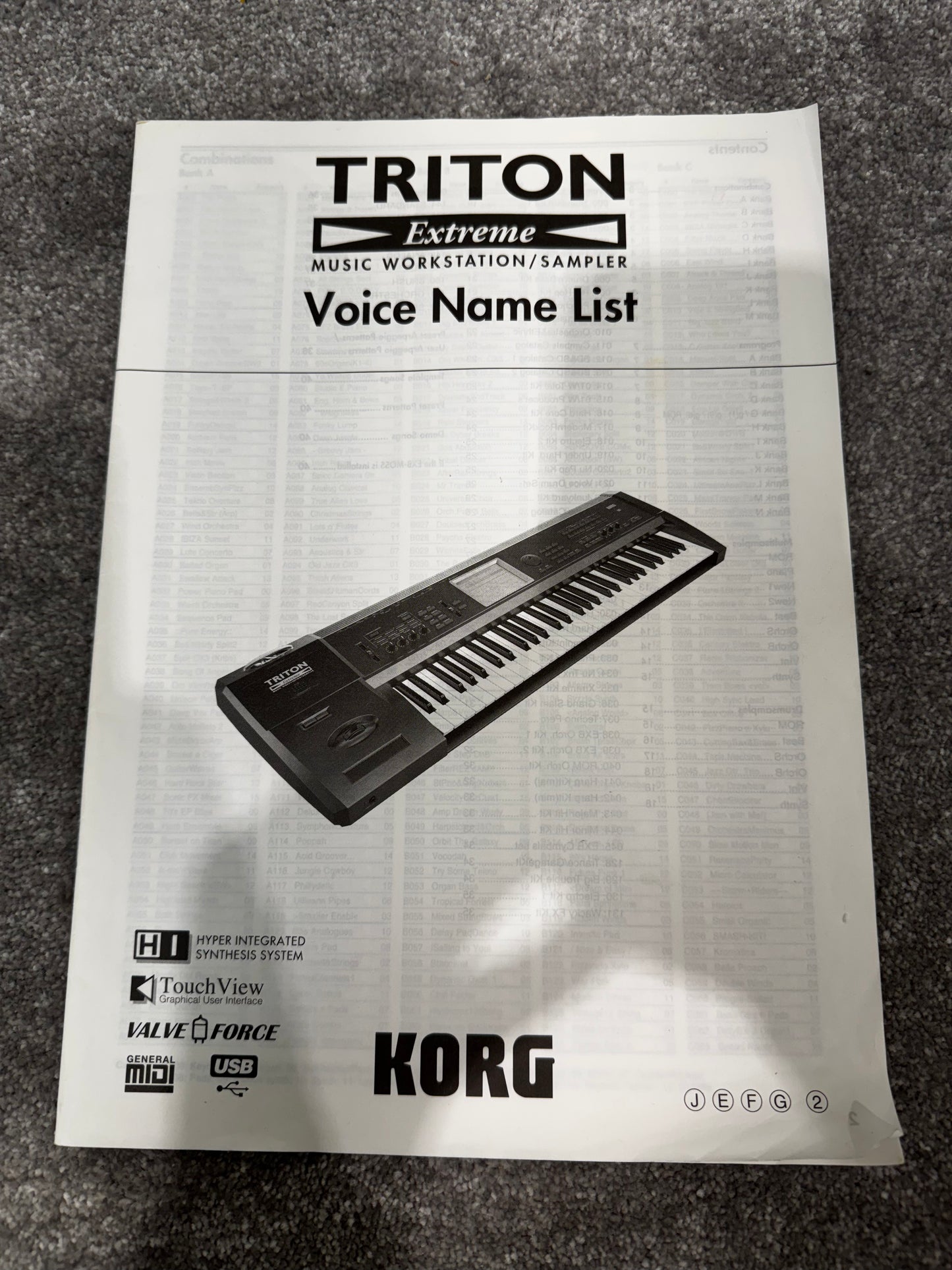 KORG TRITON Extreme 61 Key Synthesizer with Gator soft case