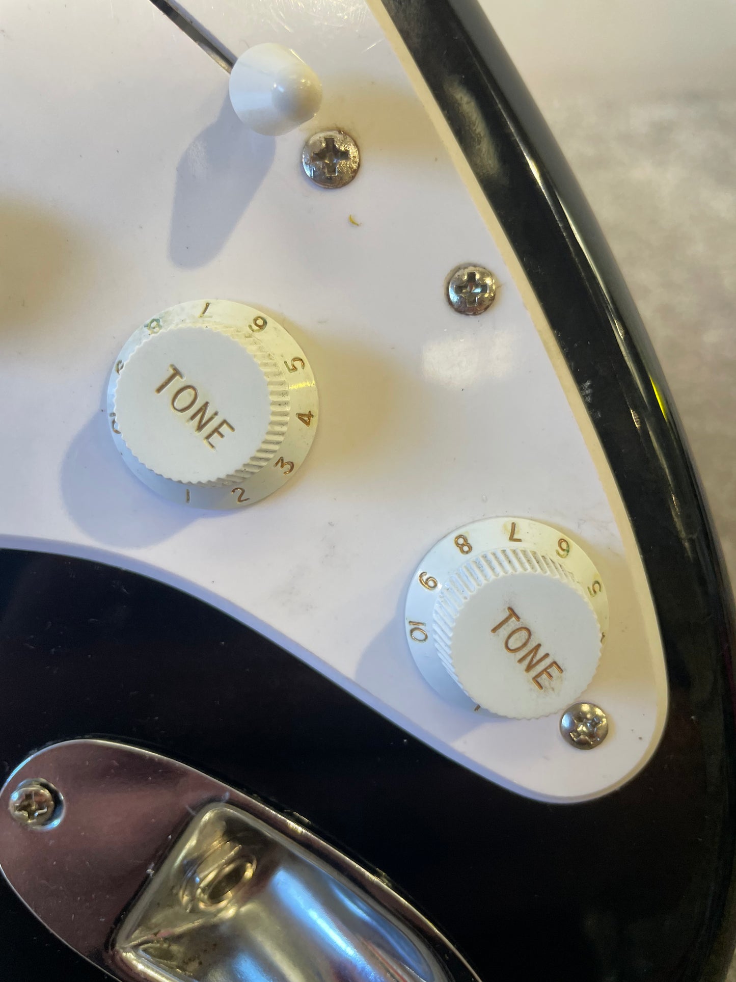 Fender Squier Stratocaster Indonesia - Black, Rosewood Neck w/ Soft Case - Very Good