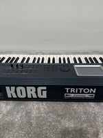 KORG TRITON Extreme 61 Key Synthesizer with Gator soft case - Image 4