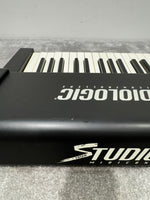 Studiologic SL-990 Controller Keyboard - 88 Weighted Keys w/ Flight Case - Image 28