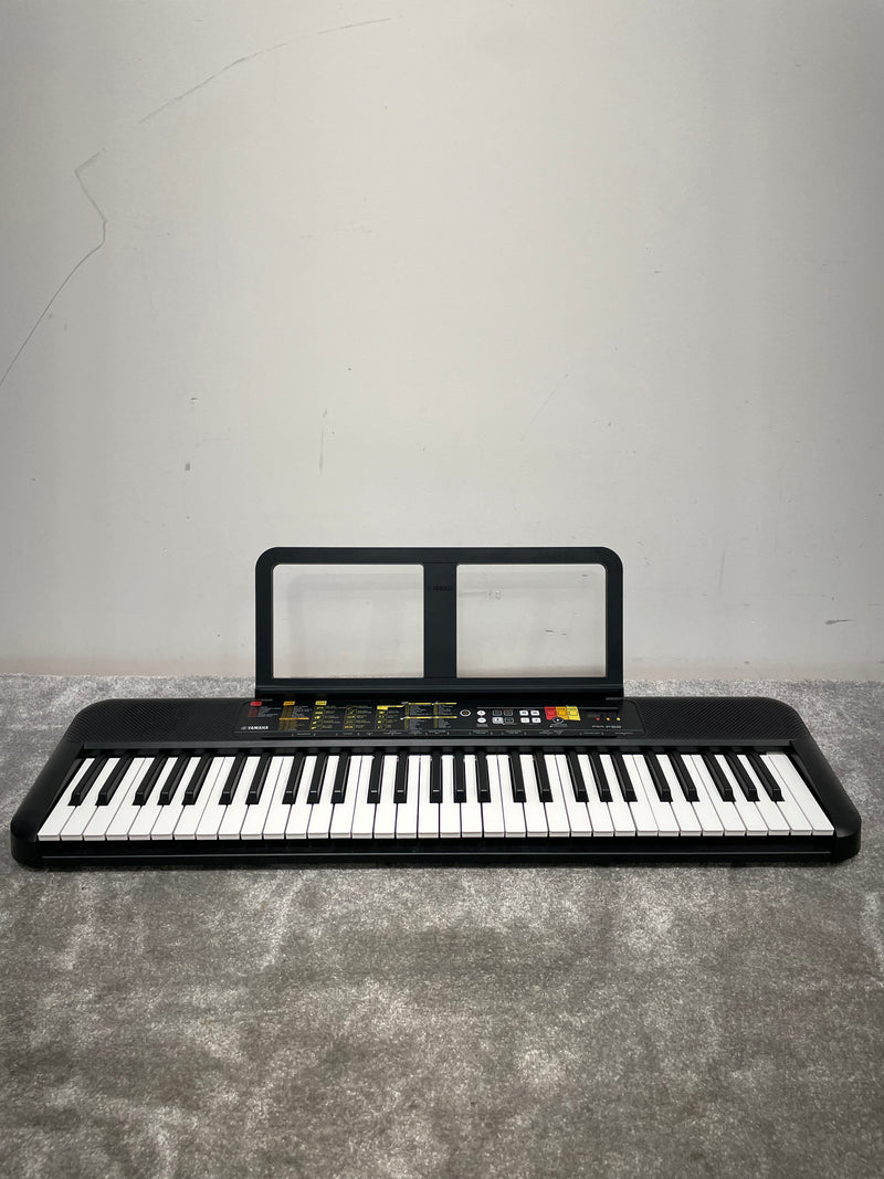 Yamaha PSR F52 - Portable Keyboard, 61 Keys - Excellent w/ Original Box - Image 2