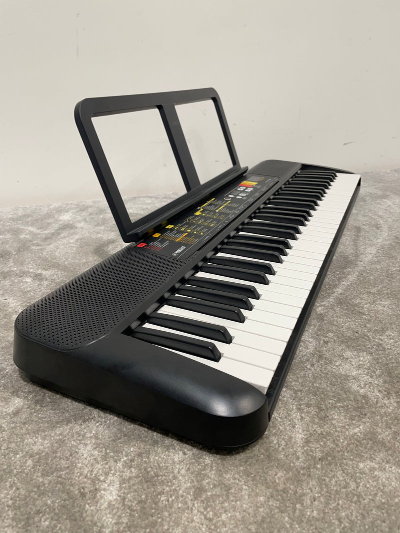Yamaha PSR F52 - Portable Keyboard, 61 Keys - Excellent w/ Original Box - Image 4