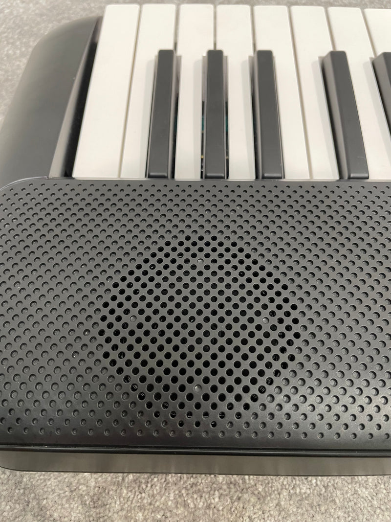 Yamaha PSR F52 - Portable Keyboard, 61 Keys - Excellent w/ Original Box - Image 10