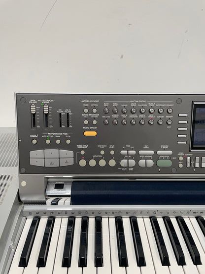 Technics SX-KN7000 - 61-Key Arranger Workstation - Good w/ Hard Case