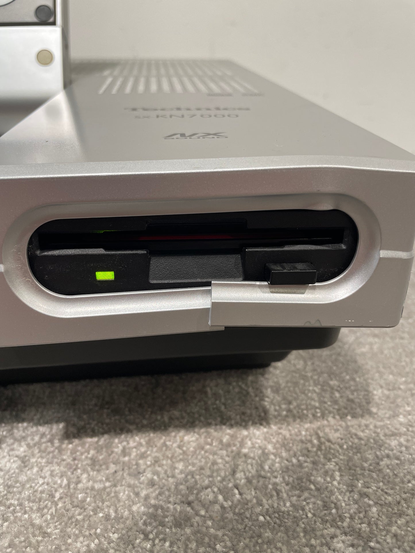 Technics SX-KN7000 - 61-Key Arranger Workstation - Good w/ Hard Case