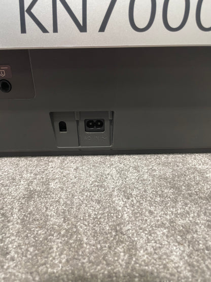 Technics SX-KN7000 - 61-Key Arranger Workstation - Good w/ Hard Case