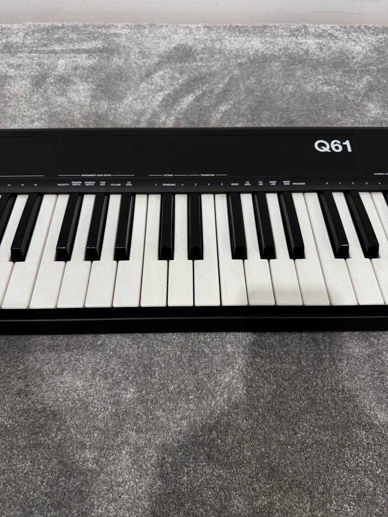 Alesis Q61 61-key USB MIDI Controller - Very Good - Image 4