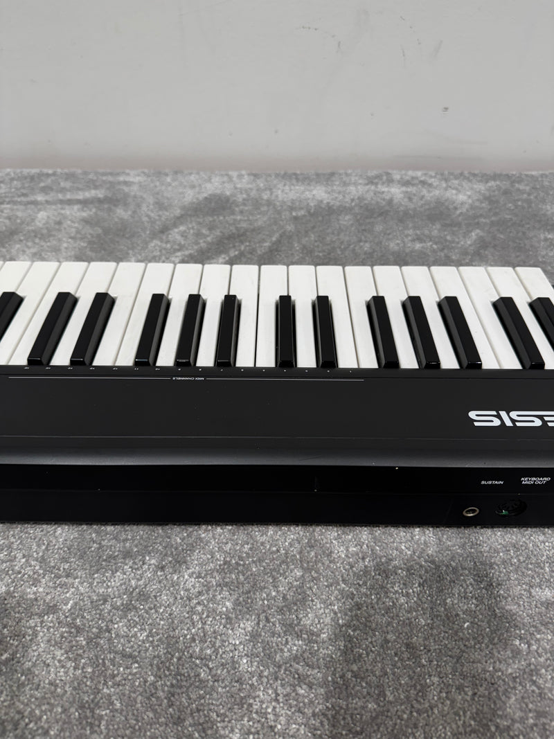 Alesis Q61 61-key USB MIDI Controller - Very Good - Image 8