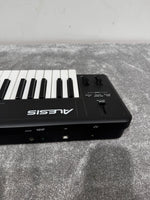 Alesis Q61 61-key USB MIDI Controller - Very Good - Image 9