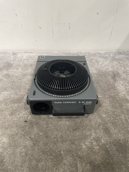 Kodak Carousel S-AV 2060 Projector - Classic Slide Projector - Fair w/ Hard Case
