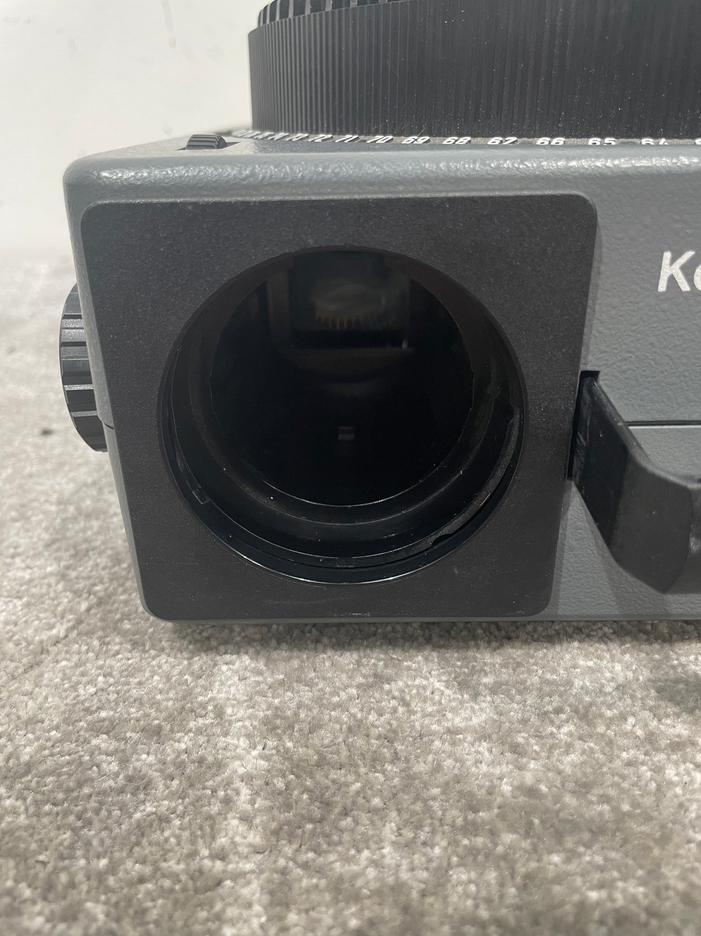 Kodak Carousel S-AV 2060 Projector - Classic Slide Projector - Fair w/ Hard Case