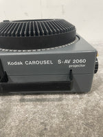 Kodak Carousel S-AV 2060 Projector - Classic Slide Projector - Fair w/ Hard Case - Image 2