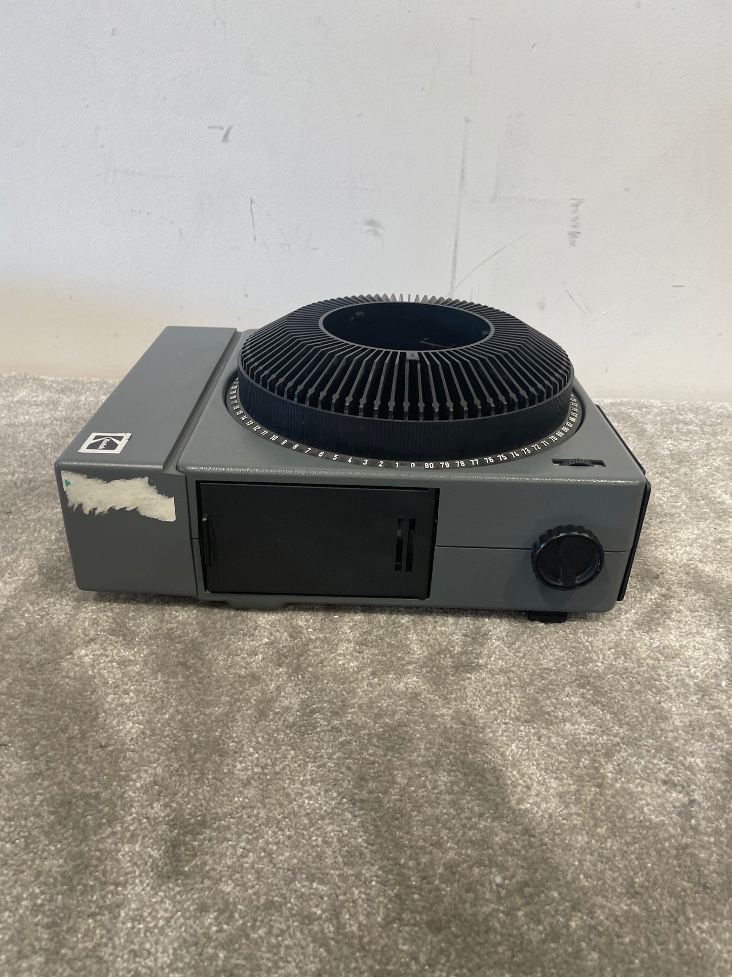 Kodak Carousel S-AV 2060 Projector - Classic Slide Projector - Fair w/ Hard Case