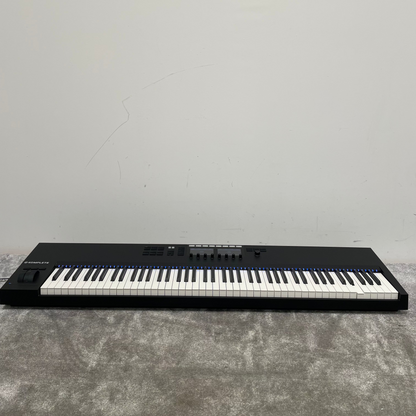Native Instruments Komplete Kontrol S88 MK2 - 88-Key Keyboard - Fair w/ Original Box & Accessories
