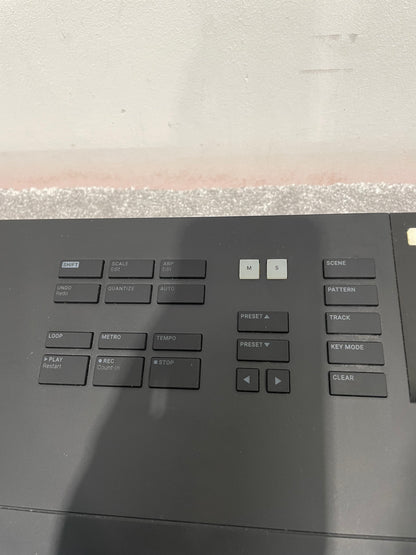 Native Instruments Komplete Kontrol S88 MK2 - 88-Key Keyboard - Fair w/ Original Box & Accessories