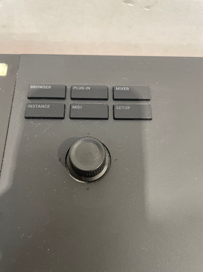 Native Instruments Komplete Kontrol S88 MK2 - 88-Key Keyboard - Fair w/ Original Box & Accessories