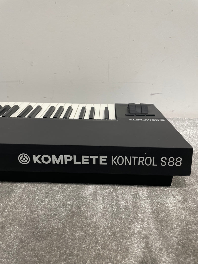Native Instruments Komplete Kontrol S88 MK2 - 88-Key Keyboard - Fair w/ Original Box & Accessories - Image 11
