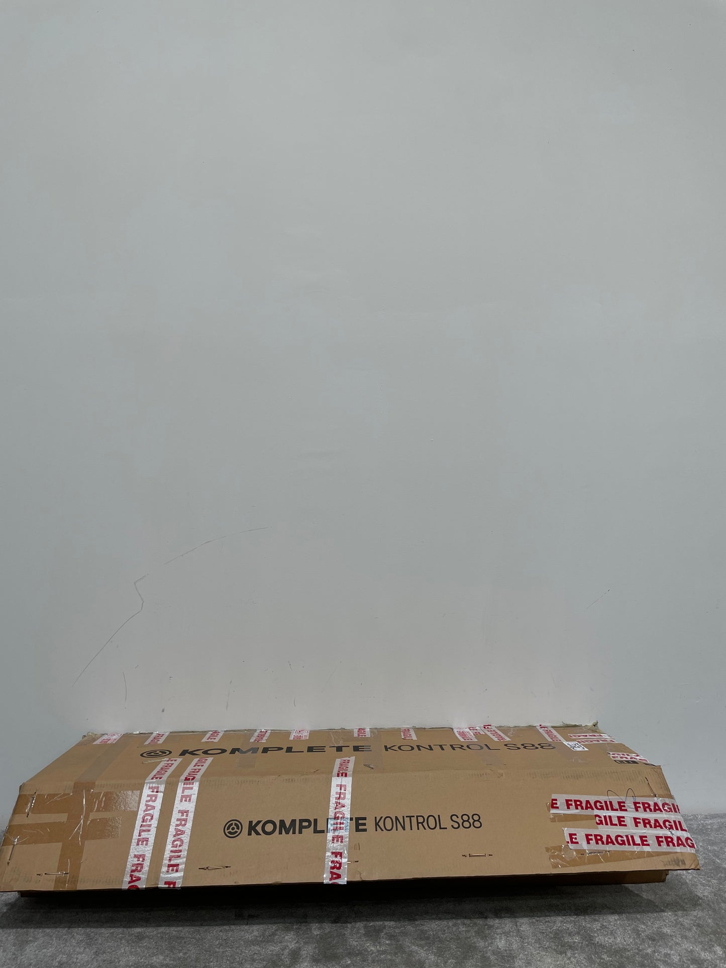 Native Instruments Komplete Kontrol S88 MK2 - 88-Key Keyboard - Fair w/ Original Box & Accessories