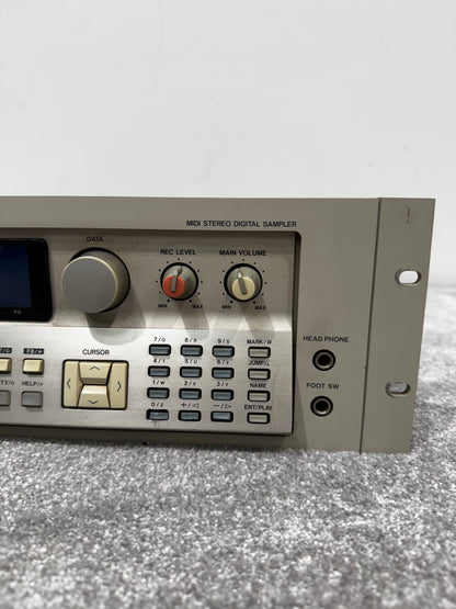 Akai S3200 Sampler - 16-bit/44.1kHz Sampling - Fair (Read Description)