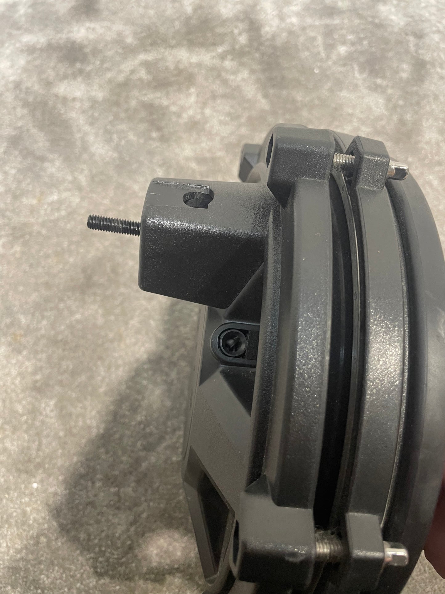 Alesis 9-inch Electronic Drum Pad - Responsive Playing Surface, Durable Construction - Very Good