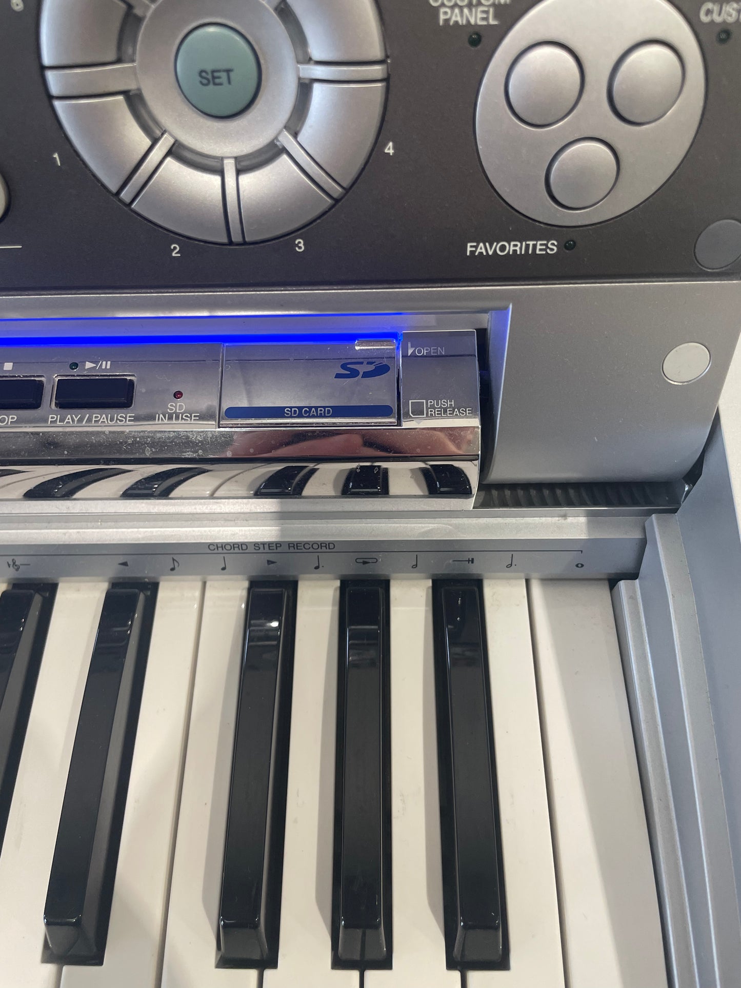 Technics KN7000 - Arranger Workstation Keyboard - Excellent w/ Power Supply & Soft Case