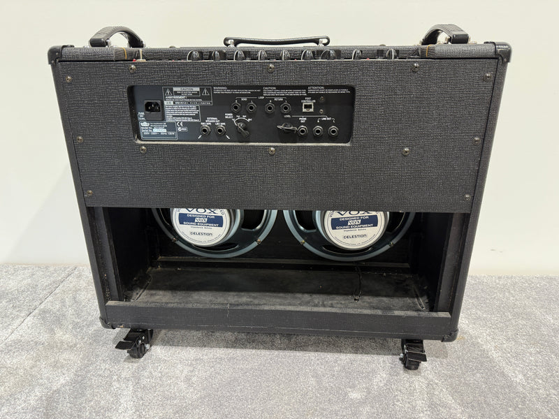 Vox AD120VT Guitar Amplifier with Vox VC4 Foot Controller and Amp Covers - Image 6