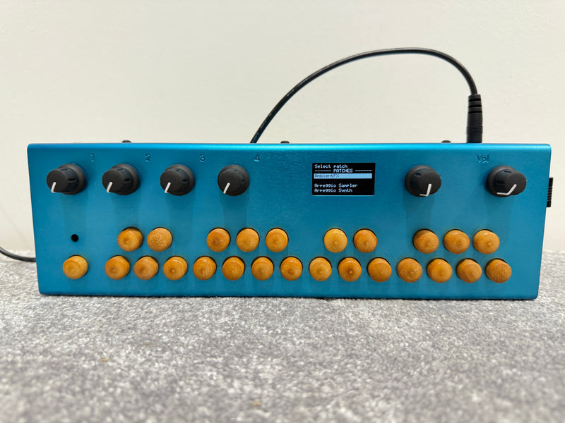 Critter & Guitari Organelle - Synth / Sampler / Drum Machine / Sequencer / Music Maker - with Case / Power Supply - Image 6