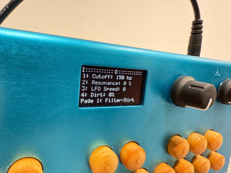 Critter & Guitari Organelle - Synth / Sampler / Drum Machine / Sequencer / Music Maker - with Case / Power Supply - Image 2