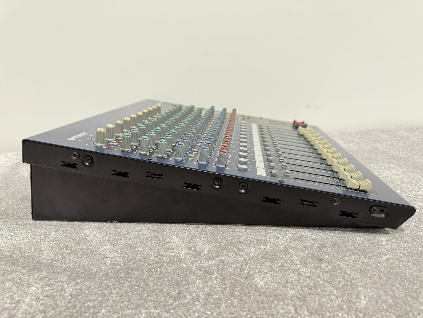 Yamaha MG16/4 Mixing Console