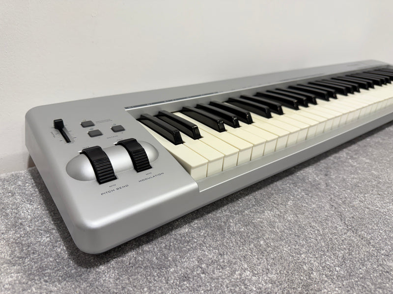 M-Audio Keystation 61es Semi Weighted USB Midi Controller / Keyboard - Image 15