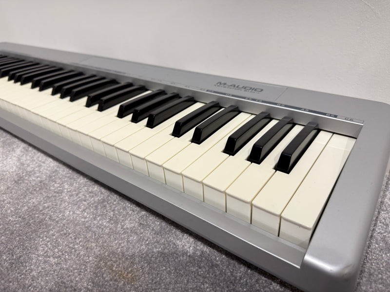 M-Audio Keystation 61es Semi Weighted USB Midi Controller / Keyboard - Image 17